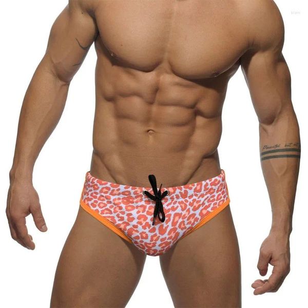 Costumi da bagno da uomo Sexy a vita bassa da uomo di marca Nuoto Push-up Pad Costume da bagno Slip a vita bassa Boxer Leopardo Vendita estate