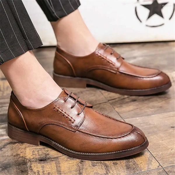 Sapatos de vestido Baixo salto grosso país casamento luxo para homens lisos tênis brancos esporte sapatilla