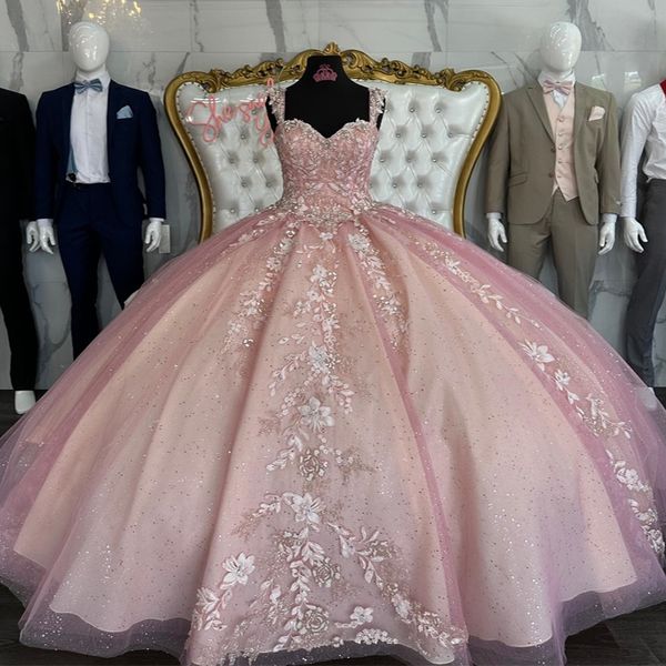 Розовое блестящее платье Quinceanera 2024, бальное платье принцессы с открытыми плечами для выпускного вечера, милое мексиканское платье для девочек 15 XV лет