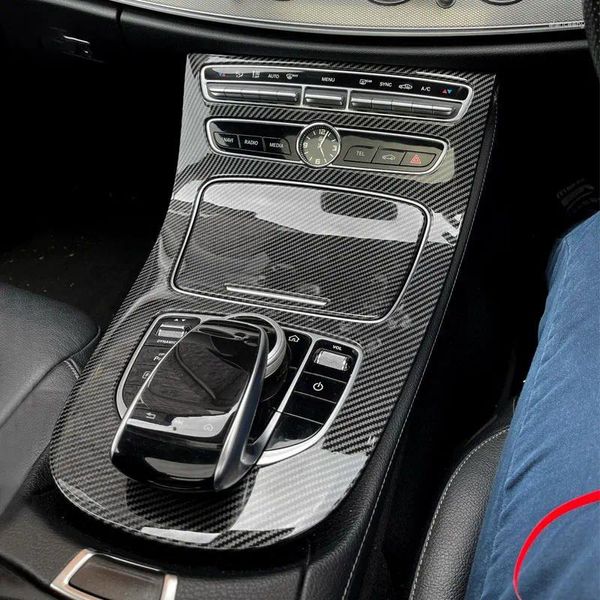 Accessori interni Auto in fibra di carbonio Texture Console Pannello ingranaggi Copertura Trim Adesivo per Mercedes Benz Classe E W213 2024