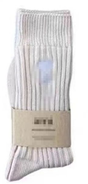Toptan Aşk Mektubu Nakış Kalın iğne kalınlaşmış çift spor erkek ve kadın modaya uygun çorap istiflenmiş uzun çoraplar saf pamuk kış şeker renkli çoraplar R2