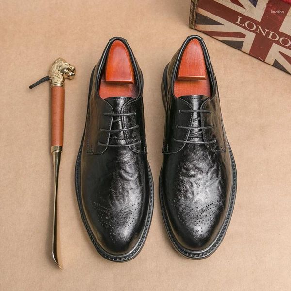 Sapatos de vestido Quatro Estações Moda Masculina Apontada Casual Único Retro Estilo Britânico Jovem Lace Up Pequeno Couro