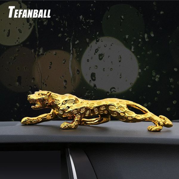 Ornamenti per auto Figurine leopardate Decorazioni per auto fantastiche Automobili Cruscotto interno Artigianato in resina Accessori per la decorazione della casa Regalo 240124