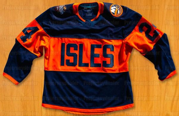 Neue Trikots der Islanders 2024 Stadium Series Ilya Sorokin Brock Nelson Bo Horvat Mathew Barzal Noah Dobson Pelech Anders Lee Josh Bailey Jean-Gabriel Pageau NY