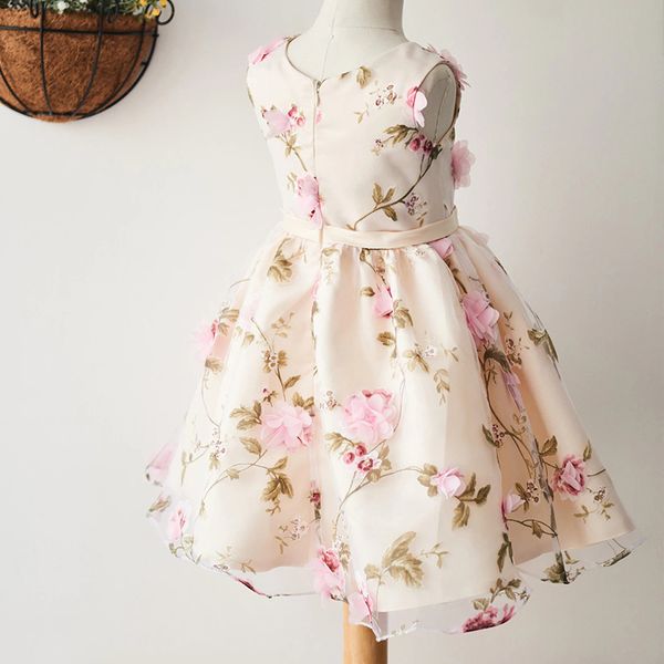 Elegante curto flor menina vestidos jóia pescoço tule com flores sem mangas uma linha na altura do joelho feito sob encomenda para vestidos de festa femininos