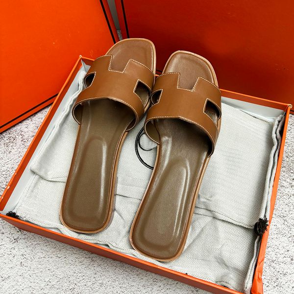 NEUE Designer-Hausschuhe, klassische flache Ferse, Sommer, faule Mode, Cartoon, großer Kopf, Gummi-Flip-Flops, Leder-Hausschuhe, Damenschuhe, sexy Sandalen 2024