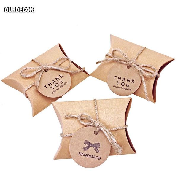 100 pçs lote bonito papel kraft travesseiro caixa de doces favores do casamento presente caixas de doces com tags festa em casa fornecimento de aniversário t200115263y