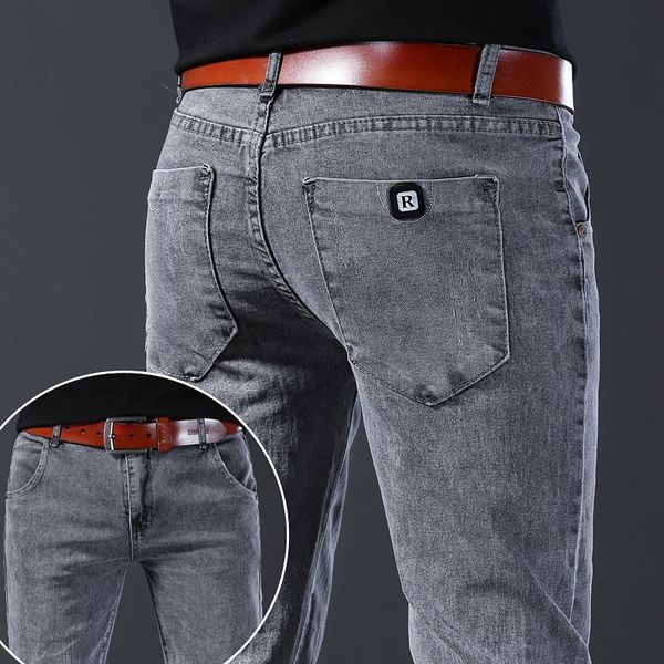 Jeans moda uomo stile coreano pantaloni a vita media grigi dritti pantaloni casual in denim maschile 240125