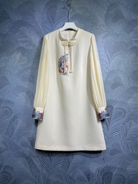 10026 XXL 2024 Runway Kleid Frühling Sommerkleid Rundhalsausschnitt Perlen Weiß Marke Gleicher Stil Damenkleid Mode Hohe Qualität LT