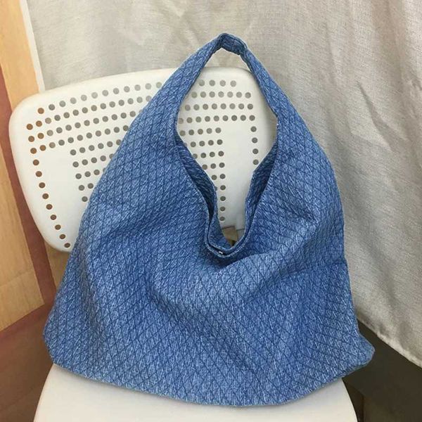 Borse da sera Borse in stoffa di jeans di grande capacità per le donne Borsa a mano di design di lusso 2024 Nuovo in ricamo modello rombo sotto le ascelle