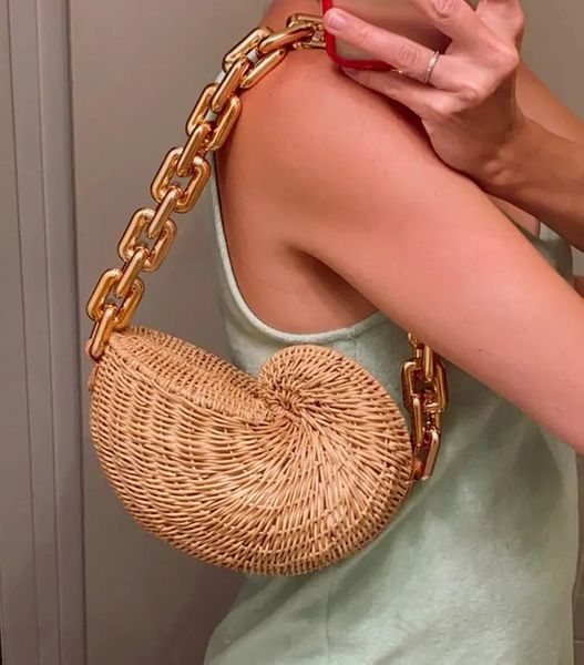 Mode Dicke Ketten Rattan Conch Frauen Umhängetaschen Design Korb Gewebte Handtaschen Luxus Sommer Strand Stroh Tasche Bali Geldbörse 240118