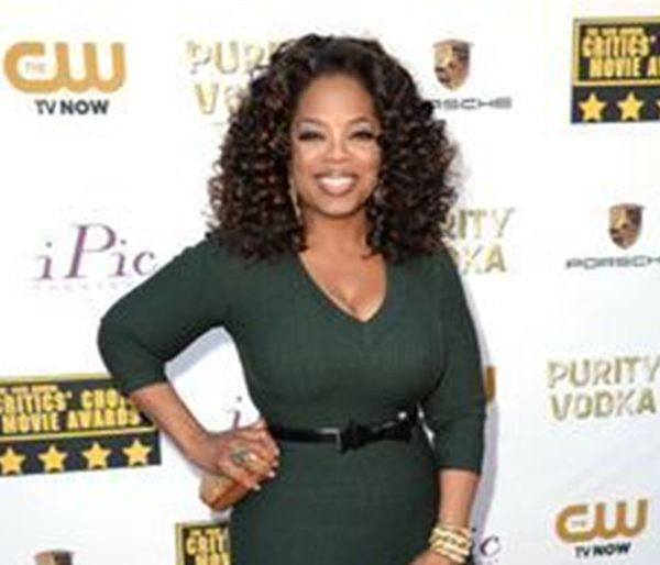 Mode Oprah Winfrey Frisur braune lockige brasilianische Haarperücken mit Spitzenfront leimlose Perücken für schwarze Frauen mehrfarbig erhältlich 150 %