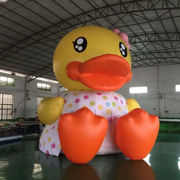 8mH (26 pés) Com soprador atacado Bonito Pato Amarelo Inflável Gigante Customed Patos de Borracha Decoração de balão de menina Flutuando na água para Publicidade