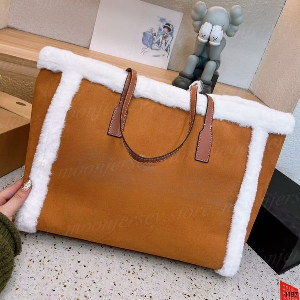Fur Womem'in büyük kapasiteli omuz çantası ile moda tasarımcısı süet çantalar 42cm Crossody Çanta 25642