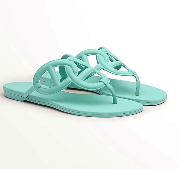 2024 kadın terlik Egerie Sandal Düz Sandalet Flip Flop Tasarımcı Slaytları Zincir Kauçuk Siyah Mavi Plaj Oran Moda Açık Mekan 044