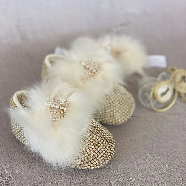 Dollbling Luxus-Kunstfell-Feder-Schleife, schöne Babyparty-Booties, 1. Paar Diamond Wings-Schuhe und Stirnband-Set 240126