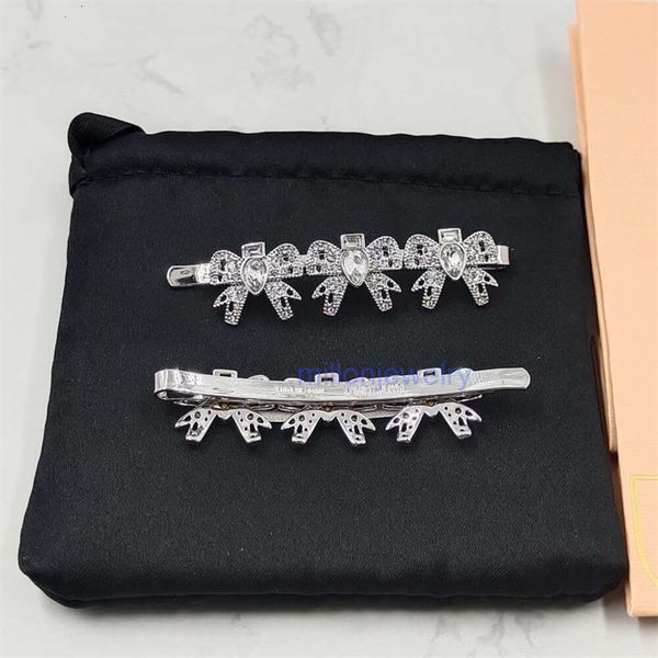 Clip per capelli da donna miuimiui barrette di lusso morsetti per capelli farfalla clip leggero temperamento dolce clip scintillanti strass versatili alla moda versatile