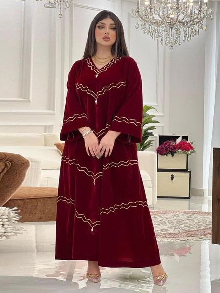 Abbigliamento etnico Velluto Abito musulmano Donna Abaya Ricamo Marocco Festa Inverno Addensare Eid Abaya Caftano Islam Turchia Arabo Abito lungo