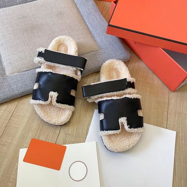 2024 Новые роскошные сандалии Slide Designer Slides Office Designer Sandale Winter Wime Warm Slippers Женский подарок с тапочкой пушистые мод