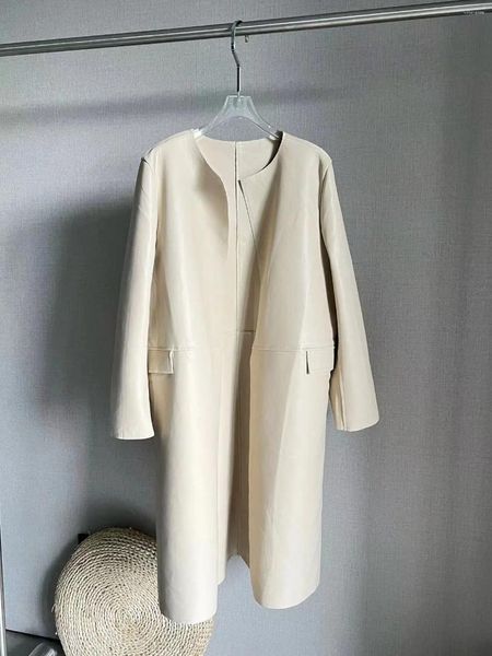 Trench da donna Tot Autunno/Inverno 2024 Cappotto lungo in pelle di pecora opaca di lusso minimalista nordico Giacca lunga in pelle Midi