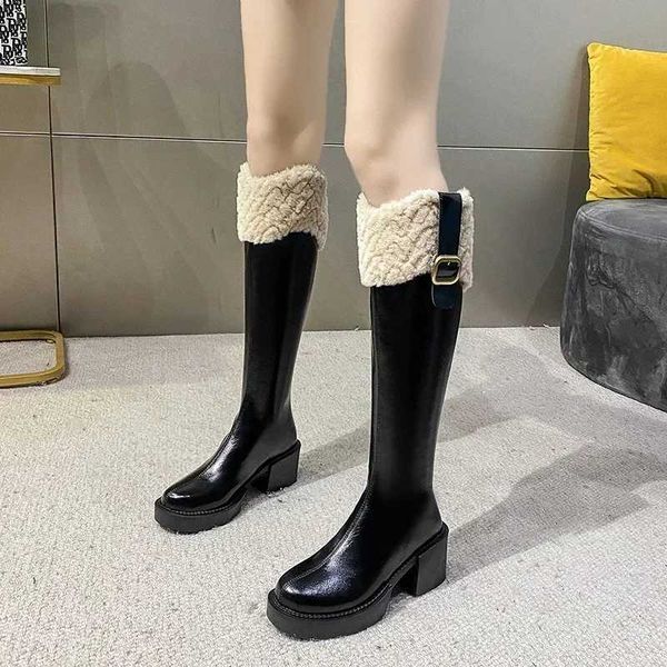Botas joelho de inverno alto marrom botas longas com conforto de calcanhar quadrado zíper fivela plataforma botas para mulheres de pelúcia
