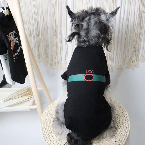 Designer Summer New Pet T-shirt Nera Bianca Classica lettera Logo stampato cane manica corta Abbigliamento Schnauzer Teddy Fighting Pet Abbigliamento in puro cotone