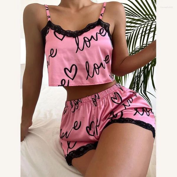 Kadın pijama 2pcs/set pijama takımları kadınlar için seksi sevimli v yaka dantel aşk kalp baskılı süspansörler üst kısımlar şort gece ev kıyafeti seti