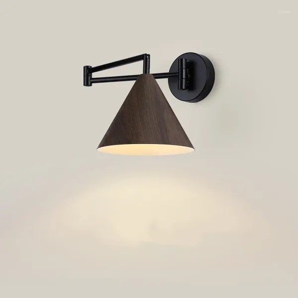 Lampada da parete Fabbrica cinese Stile moderno minimalista nordico Conico Noce Decorazione in ottone per interni