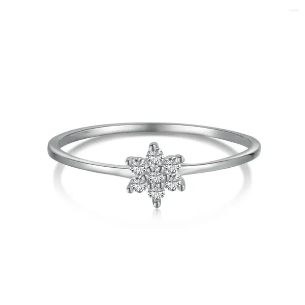 Anéis de cluster Anel de floco de neve de prata esterlina 925 para mulheres com um senso de design de nicho.Diamante de simulação de zircão microconjunto