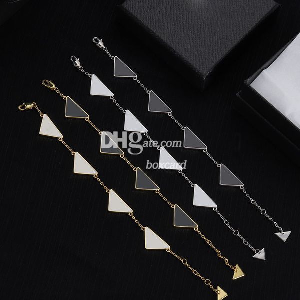 Braccialetti con catene triangolari di design Braccialetti mentali in oro Bracciale con ciondoli placcato 18 carati con confezione regalo Regalo di San Valentino per l'anniversario