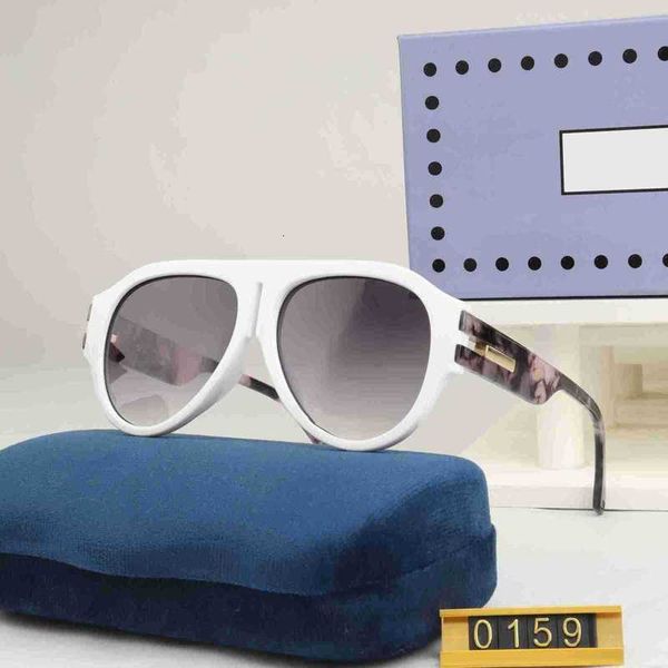 Güneş Gözlüğü Erkek Moda Klasik Tasarımcı Güneş Gözlüğü Açık Güneş Gözlüğü Kadın Gözlükleri Karışık Renk Gölgesi Rüzgar ve Kum CVHL'yi Engellemek İçin Üst Seçim