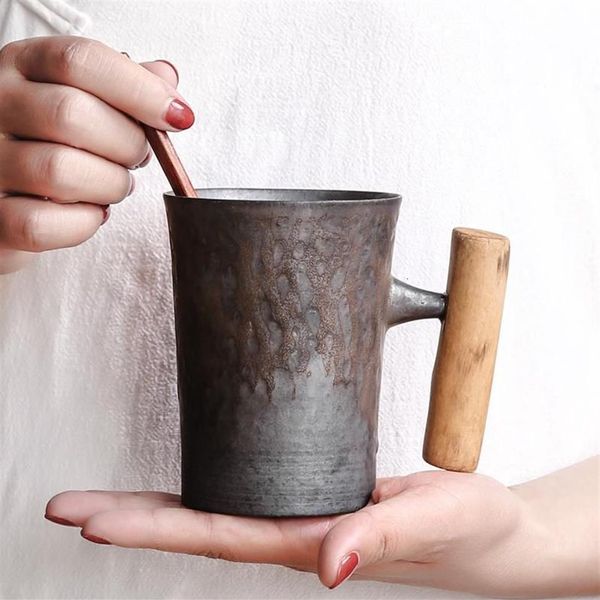 Tassen Kreative japanische Keramik Kaffeetasse Tumbler Rostglasur mit Holzgriff Tee Milch Bier Wasser Tasse Home Office Trinkgeschirr 300M260S