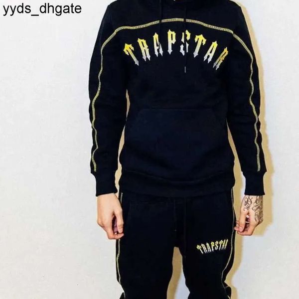 Trapstar Panel Set Arch Tracksuit Carta Vermelha 2023 Moletom Bordado Inverno Hoodie Jogging Calças High Street Homens Terno Moda Terno 688ss QOTS