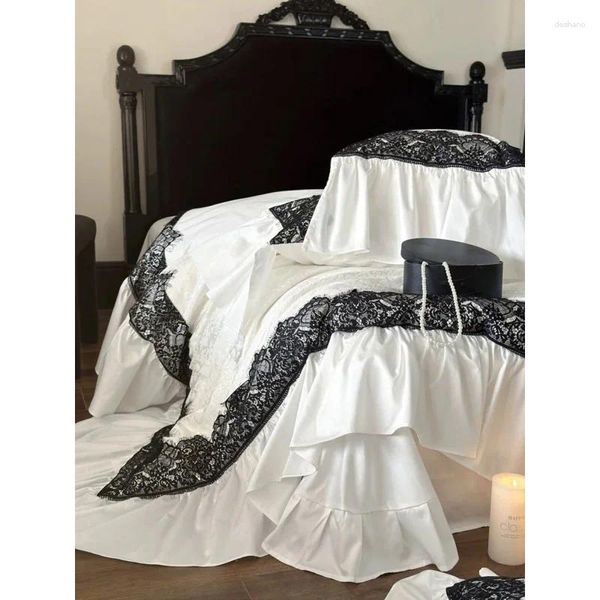 Conjuntos de cama Luxo Francês Retro Algodão Quatro Peças Conjunto para High-End Pure Down Duvet Cover Lençóis