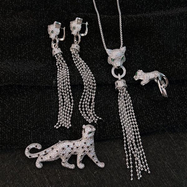 Moda selvaggia esagerata collana lussuosa Testa di leopardo nappe Orecchini con diamanti pieni Festa di compleanno Set di gioielli firmati PKC039