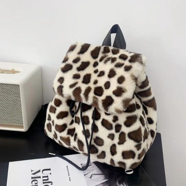 Borse da scuola Zaino in pelliccia sintetica con design con stampa leopardata vintage 2024 Borsa invernale in morbida peluche con capelli artificiali Studente universitario