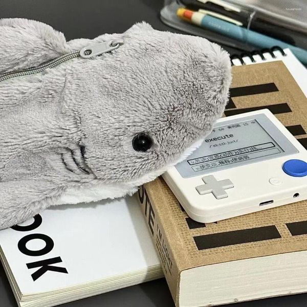 Bonito pelúcia tubarão lápis caso estudante artigos de papelaria material escolar kawaii boneca de volta ao saco de armazenamento caneta coreano