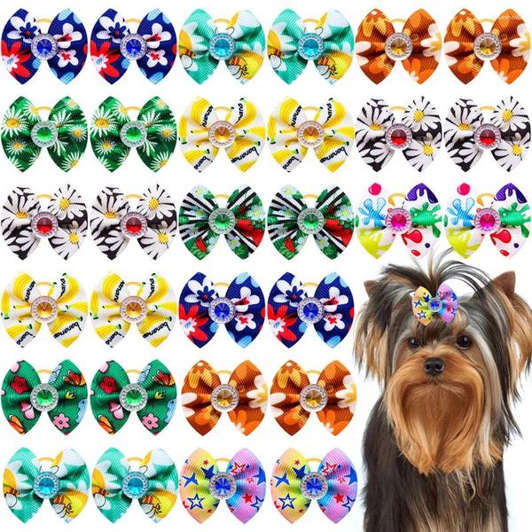 Vestuário para cães 30pcs laços de cabelo de verão misturam cores margaridas gato bandas de borracha fornecedor de animais de estimação pequenos acessórios de aliciamento