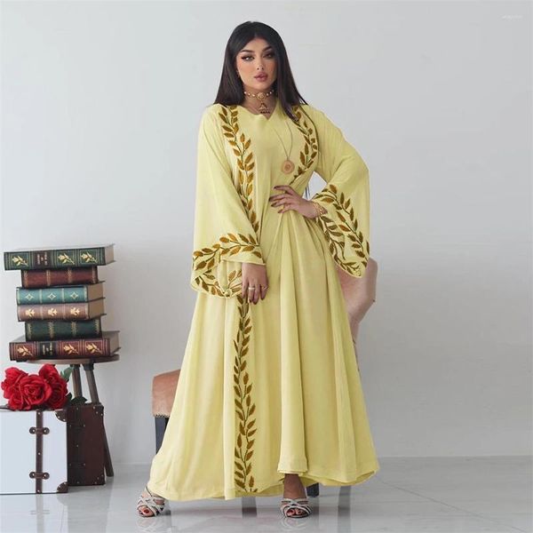 Roupas étnicas Muçulmano Vestido Bordado com Hijab Conjunto Luxo Rosa Verde Abaya 2024 Médio Oriente Verão Chiffon Dubai Long Robe Plus Size