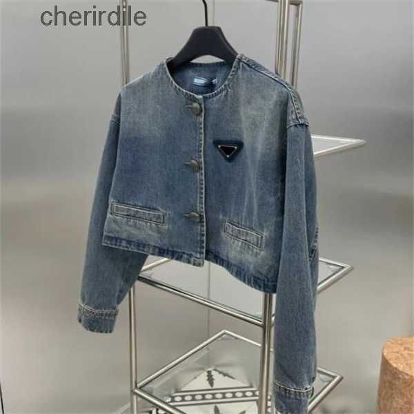 Jaquetas femininas jaquetas triângulo letra jackets jackets designer tripulação botão de pescoço bolso jeans jeawl short womanwear modear 240301