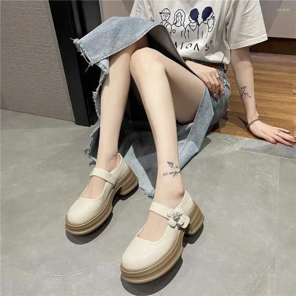 Scarpe eleganti con plateau e piede tondo, da donna, con tacchi alti dorati, sneakers massicce, casual sportivi, di marca, tendenza delle calzature