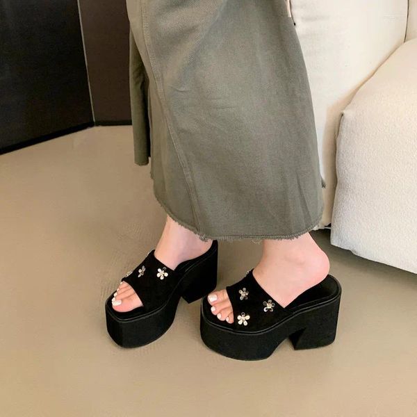 Sandali pantofole da donna piattaforma nera tacchi alti fiore in metallo punk scarpe da donna 2024 sandali con zeppa estiva Mujer
