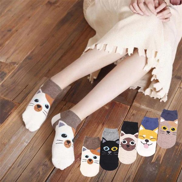 Mulheres meias engraçado casual curto feliz harajuku bonito dos desenhos animados animal gato cão kawaii feminino confortável baixo tubo tornozelo sox