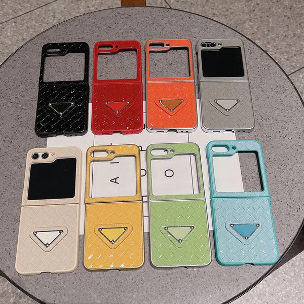 Designers de moda P Triangle Phone Cases para Samsung Z Flip 5 4 Flip5 Flip4 Flip3 Fold Classic Leather Shell Capa Galaxy S24 S23 S22 Ultra Note 20 Case