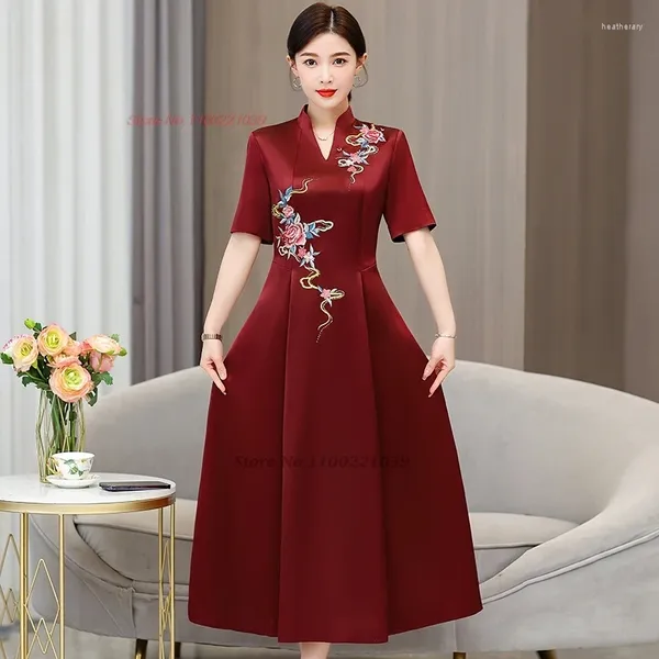 Этническая одежда 2024, улучшенное китайское платье Cheongsam, винтажное Ципао, атласное свадебное платье с национальной цветочной вышивкой, восточное банкетное вечернее платье