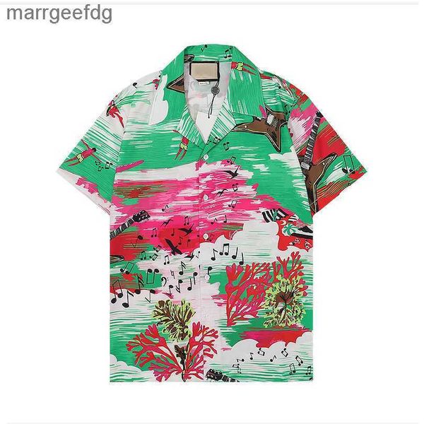 Herren T-Shirts Luxuriöses Designer-Viskosehemd mit Aufdruck HAWaii Floral Shirts Men Fit Kurzarmhemd 240301