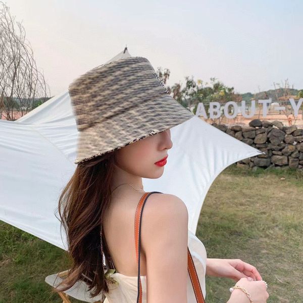 Chapéu de balde de designer de carta clássica impressão completa personalizado chapéus de pescador lazer ao ar livre proteção solar chapéu de palha de aba grande