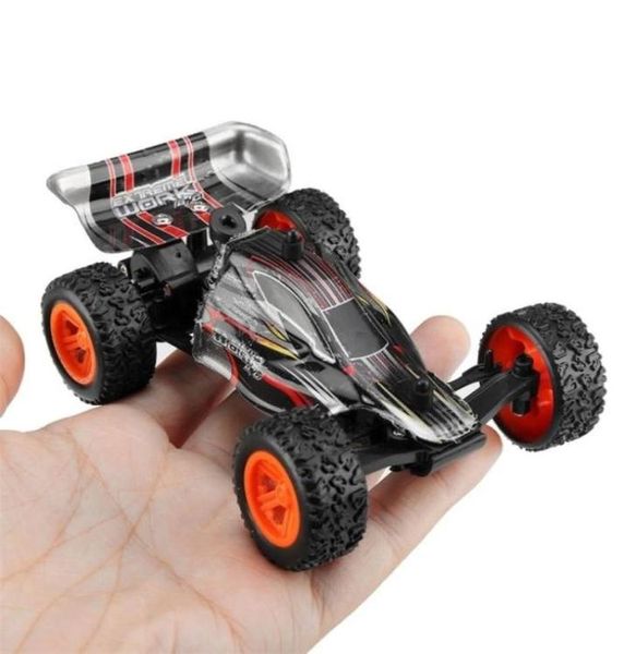 Velocis 132 24G RC Yarış Araba Mutiplayer Paralel 4 Kanalda Uzaktan Kumanda USB Şarj Edition RC Formül Araba 210729205969213