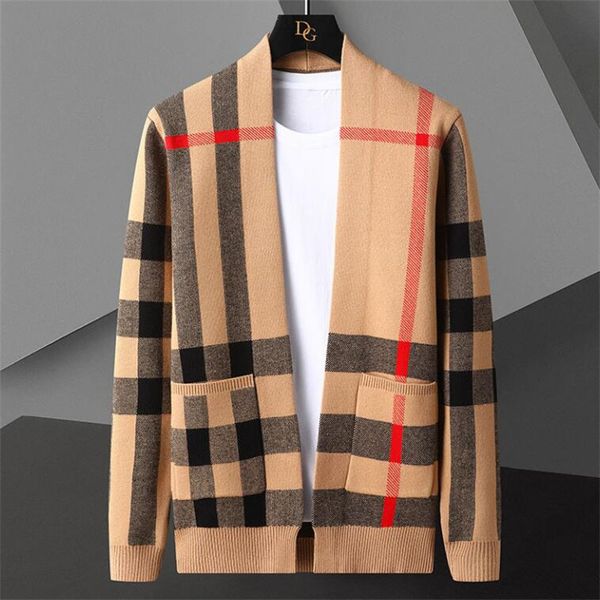 Maglioni da uomo di lusso 2024 con scollo a V per il marchio di moda cardigan lavorato a maglia nero abito coreano cappotti casual giacca abbigliamento uomo M-4XL