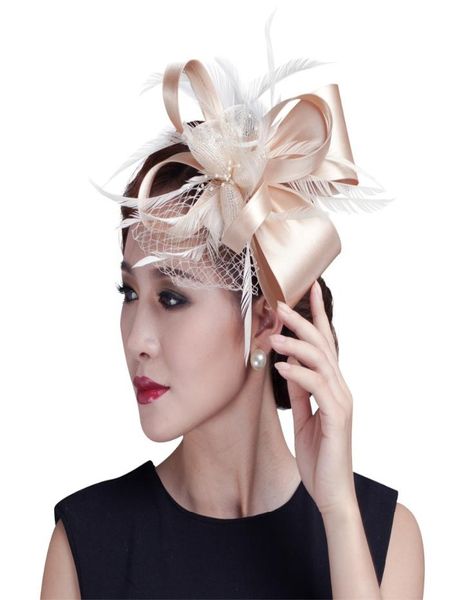 Fascinator di fiori di piume champagne da donna con fiocco Accessori per capelli da donna Festa di nozze Fascia floreale Tornante Copricapo per capelli Hea5815355